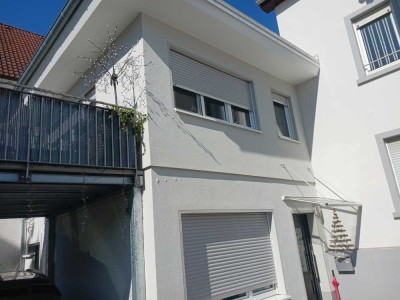 Helles, neuwertiges 4-Zimmer Haus in Kelkheim-Mitte