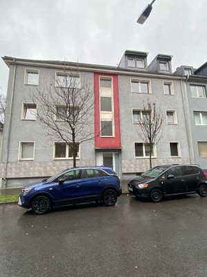 Neu renovierte 3 Zimmer Wohnung mit Balkon