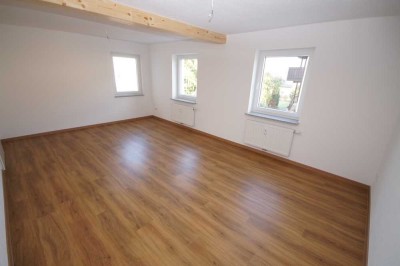 Hochwertig kernsanierte 2-Zimmerwohnung zu vermieten!