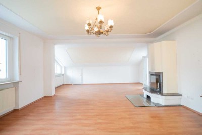 Wohnen mit Stil – 3,5-Zimmer-Wohnung mit Kamin und Terrasse in Waiblingen