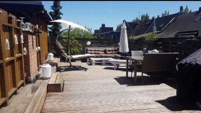 PROVISIONS-/BEZUGSFREI
2-ZIMMER + SPITZBODEN, TAGESLICHTBAD (WANNE/DUSCHE), GÄSTE-WC + DACHTERRASSE