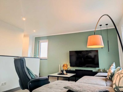 schöne, helle 3-Zimmer-Maisonettewohnung mit exklusiver Dachterrasse
