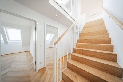 STOCK IM WEG - Moderne Familien Dachgeschosswohnung mit Terrasse