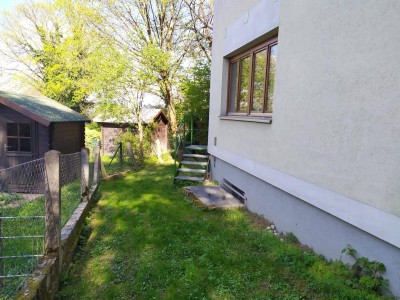 Helle Wohnung mit Terrasse und Garten