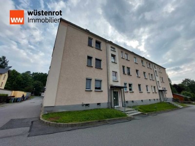 Bezugsfreie 3 - Raum Wohnung mit funktionsfähigem Kachelofen und Einbauküche