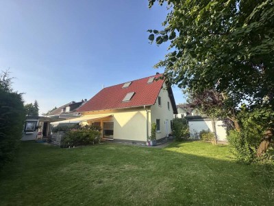 Geräumiges Einfamilienhaus mit gehobener Innenausstattung und Einliegerwohnung in Grünheide (Mark)