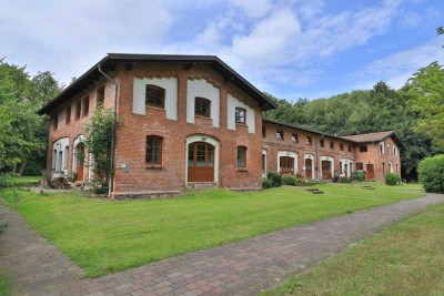 Landidylle - Wohnen im Grünen: schöne 4-Zimmer-Wohnung über 2 Ebenen!