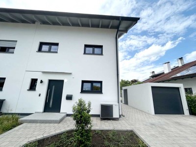 ERSTBEZUG! Tolles Reiheneckhaus mit Garten und Einzelgarage sucht seine Familie!