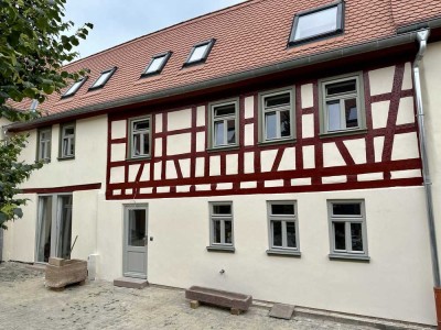 Wohnen im Kulturdenkmal - Saniertes Fachwerkhaus in Frankfurt Niederursel