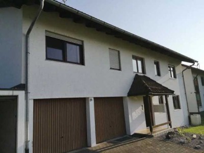 Gepflegte 2-Raum-Wohnung mit Balkon und Einbauküche in Rheinheim