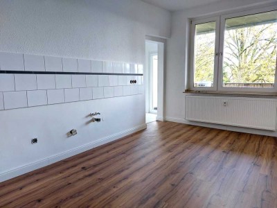 **Moderne und helle Wohnatmosphäre mit Balkon in Essen-Borbeck**