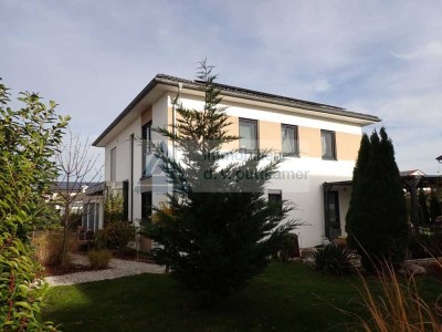 "VIP ! TRAUMHAFTES, MODERNES EINFAMILIENHAUS MIT WUNDERSCHÖNEM GROSSEN GRUNDSTÜCK !"