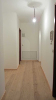 Helle und freundliche 2-Zimmer-Wohnung mit Loggia in Augsburg-Haunstetten