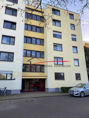 Großzügige und renovierte Wohnung in Inningen mit hervorragender Lage