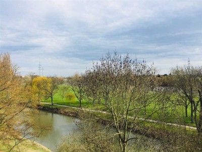 Renovierte 2-Zimmer-Wohnung mit Mainblick