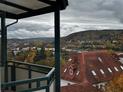 2 ZKB mit Balkon und Aussicht