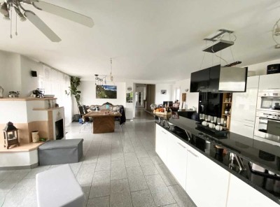 Charmantes Zweifamilienhaus mit Ferienwohnung & großem Potenzial in Alzenau