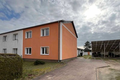 Familienidyll mit vermieteter ELW, großem Garten und Bauplatz in Lutherstadt Wittenberg OT Abtsdorf