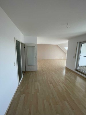 Lichtdurchflutete 2,5-Zi-Wohnung mit EBK und Balkon in neuer Stadtmitte