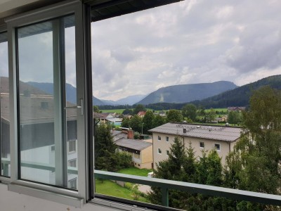 Moderne 1-Zimmer Wohnung mit Loggia und Garage