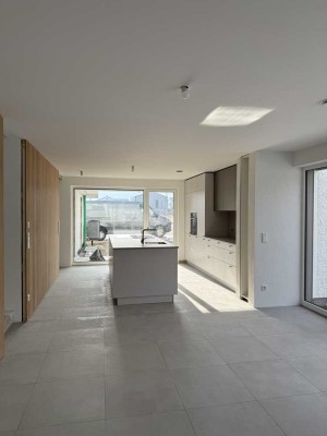 Erstbezug von zwei modernen Doppelhaushälften in Sinzing