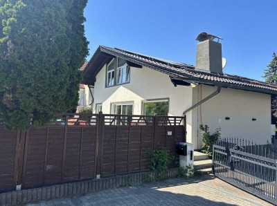Geräumiges, 5-Zimmer-Einfamilienhaus mit lux. Innenausstattung und EBK in Münch Aubing