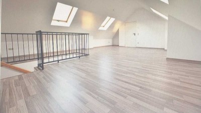 Dachgeschoss-Luxus zum kleinen Preis – sofort einziehen!