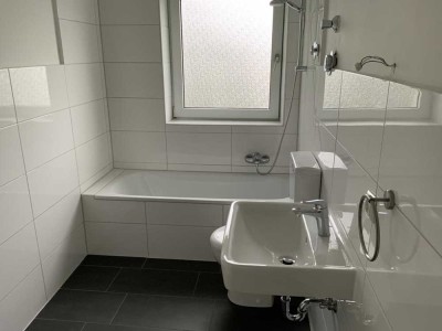 Schicke 2-Zimmer-Wohnung mit Balkon und neuem Badezimmer in Lüdenscheid am Buckesfeld!