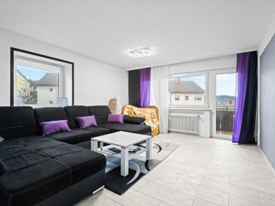 Stadtnahe 4-Zimmer-Wohnung im 1. OG mit großem Südbalkon und zwei Stellplätzen