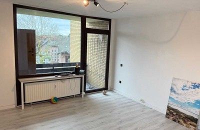 Helle gemütliche 2-Zimmer-Wohnung mit Balkon zu vermieten