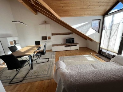 Charmante, helle  Dachgeschoßwohnung   von privat zu vermieten