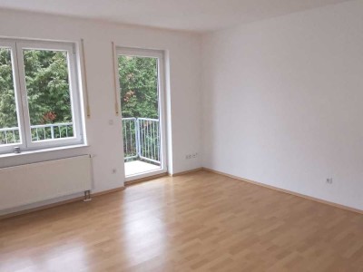 Helle, gepflegte 3-Zimmer-Wohnung mit Balkon in Steinfeld