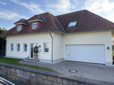 Ländlich wohnen - bestens angebunden: Einfamilienhaus mit Garage in Unna, 165 m²
