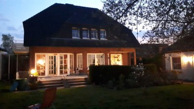 Einfamilienhaus und extra Baugrundstück in Holzwickede