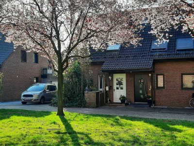 Grün gelegenes attraktives Reihenendhaus in Düsseldorf Hellerhof