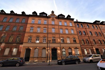 Helle 3-Zimmer-Wohnung mit großem Balkon in Weißenfels