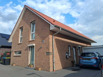 Freistehendes Einfamilienhaus mit Feldblick!