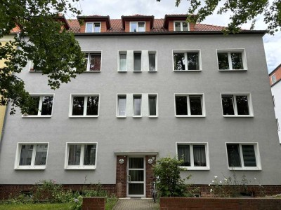 4-Zi-Wohnung mit Balkon - Erstbezug nach Kernsanierung