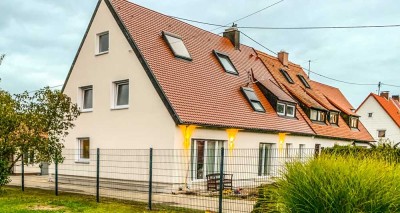 Geräumige und vollst. renovierte 6-Raum-Doppelhaushälfte mit geh. Innenausstattung