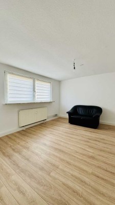 2-Zimmer-Dachgeschosswohnung mit Ausblick ins Grüne – ideal für Berufstätige