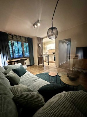 Geschmackvolle 2-Zimmer-Wohnung mit geh. Innenausstattung mit EBK