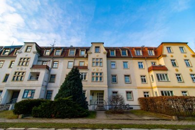 helle 2-Zimmer-Wohnung mit Balkon in ruhiger Lage