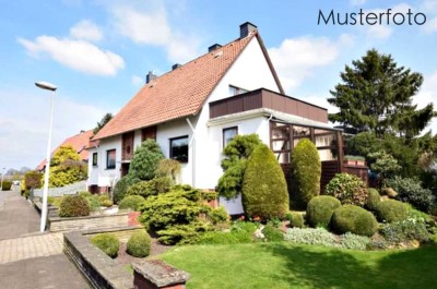 Einzigartige Doppelhaushälfte mit Einliegerwohnung - 240m² Wohnfläche, Garten, Balkon & Garage