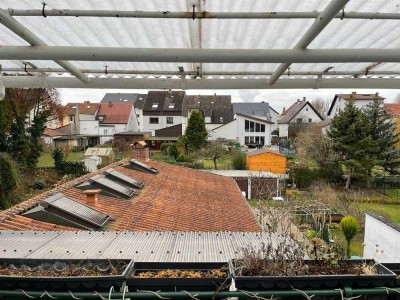 Renovierte 2-Zimmer Wohnung mit Südbalkon in ruhiger Stadtnähe