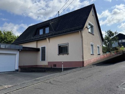 �Eigentum statt Miete - Bezahlbares EFH in Waldbreitbach