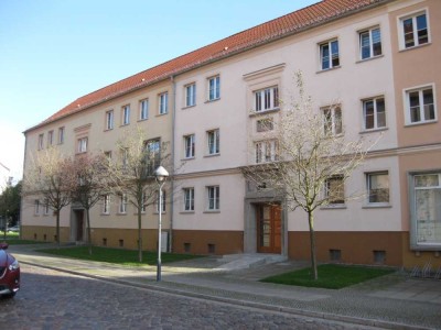 2-Raum-Altbauwohnung in zentraler Lage