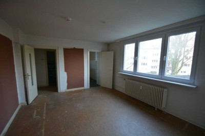 Freie Lieferung: 1-Zimmer-Appartement mit 
Sanierungsbedarf in Top-Lage von Hohenfelde