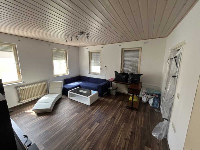 Großzügiges Wohnhaus mit Entwicklungspotenzial in zentraler Lage