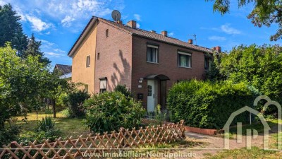 Kleines Einfamilienhaus in Wustrau mit Garten und Garage