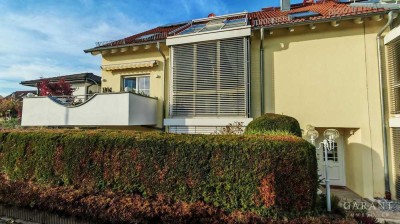 Stilvolle Doppelhaushälfte-Villa mit Einliegerwohnung, Naturblick und edler Ausstattung